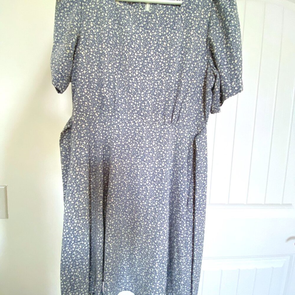 Floral Knee-length A-line Dress w/ Bow - Picture 2 of 7
